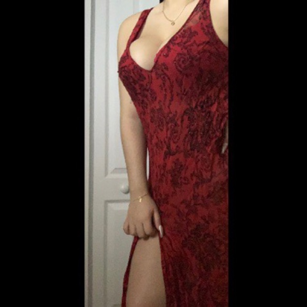 Long red dress with leg slit